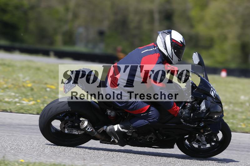 /Archiv-2025/09 22.04.2025 Cornu Master School ADR/gruen-vert/28